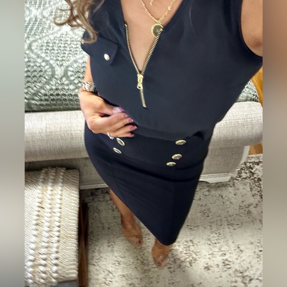 New🖤Sleek button front black pencil skirt - Picture 7 of 14